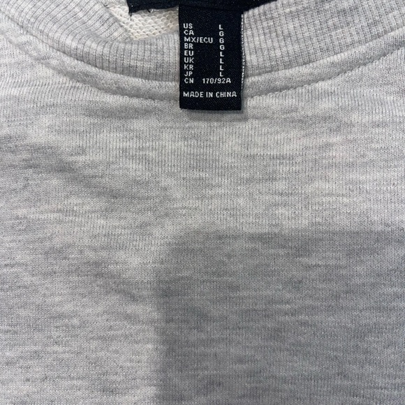 Cropped Gray Sweater with Drawstring Hem - Picture 5 of 5